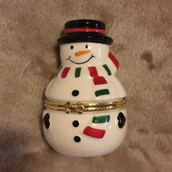 Avon CZ Necklace In Snowman Keepsake Box - Picture 3 of 4